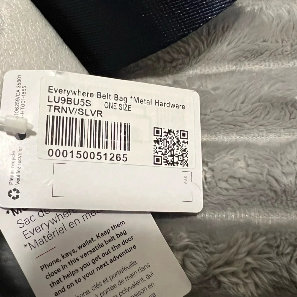 lululemon belt Bag * Metal hardware* - Picture 4 of 4